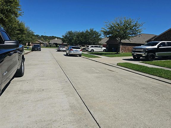 5th image of 2814 Lockeridge Place Dr