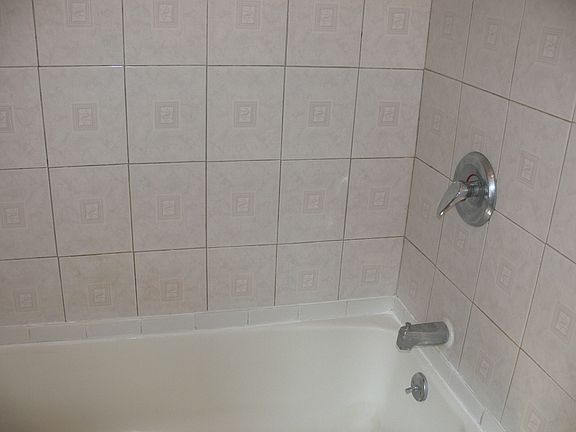 Tiled bath