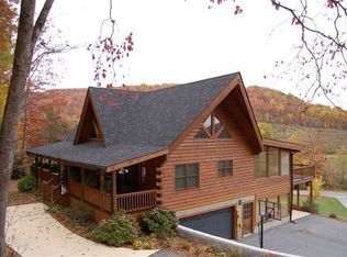 247 Bearwallow Mountain Rd, Hendersonville, NC 28792