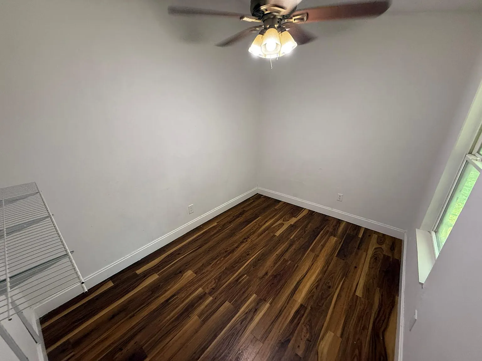 1 bed, 120 sqft, $499 — Photo 2