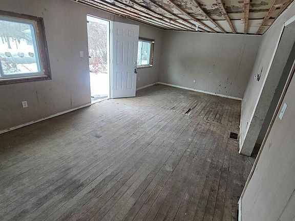 5th image of 513 26th St NW