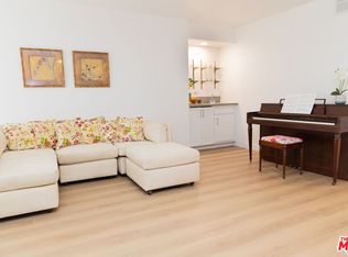 22040 Gault St UNIT 15, Canoga Park, CA 91303