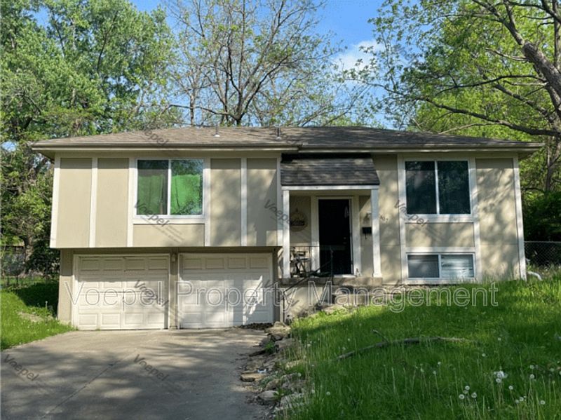 1st image of 10407 Sycamore Ave