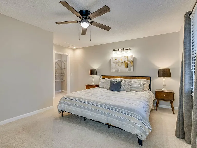 5013 Emerald Dr — Photo 10