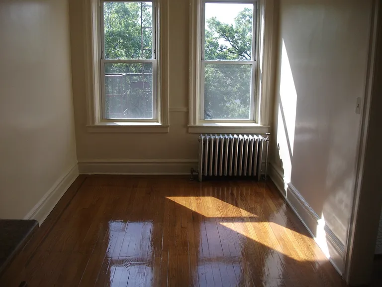 10-38th Street — Photo 9