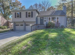 5611 W 77th Ter, Prairie Village, KS 66208