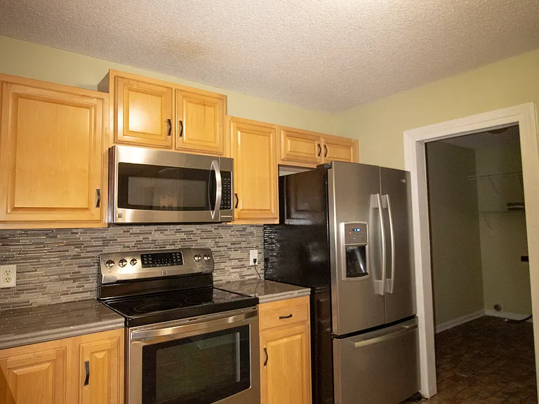 1103 Wigwam Ct — Photo 4