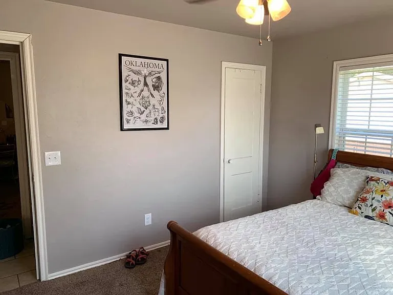 215 E Kittyhawk Dr — Photo 10