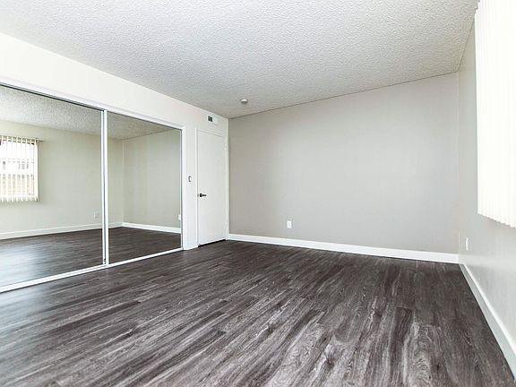 Master Bedroom (2+2)
