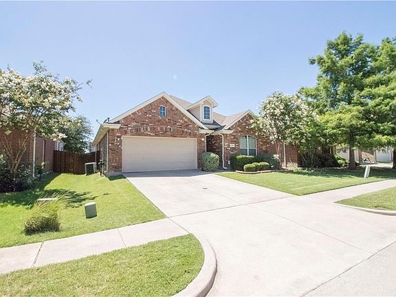 3rd image of 2308 Eaton Dr