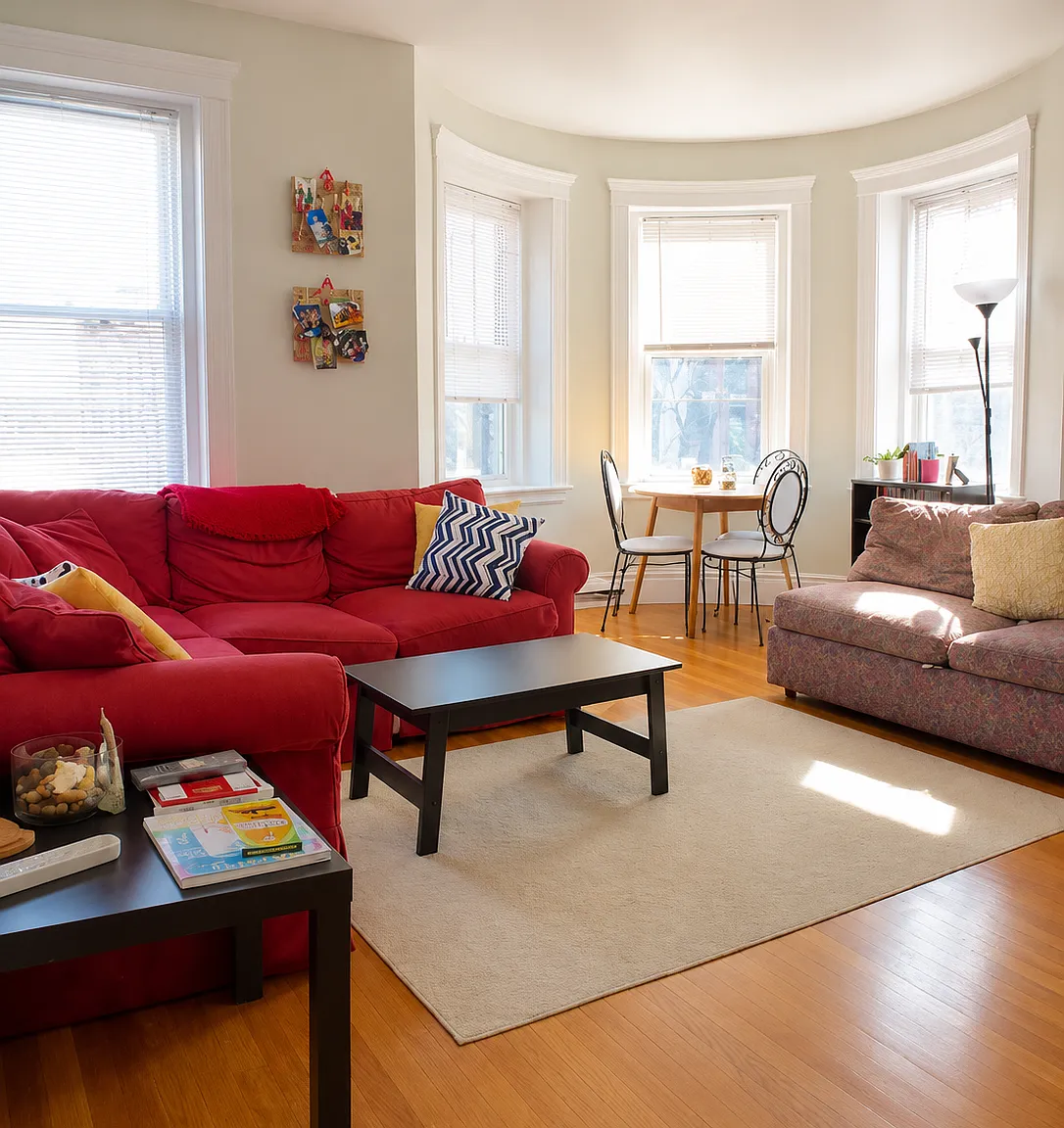 183 Strathmore Rd — Photo 1