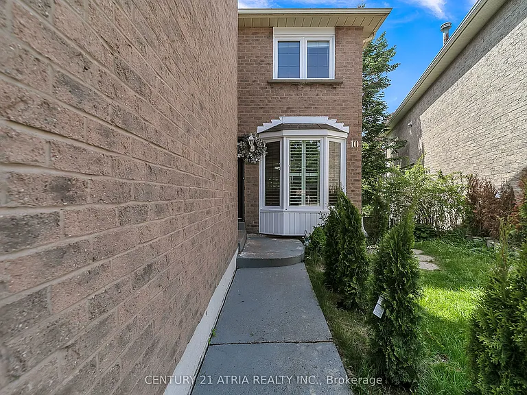 10 Park Lane Cir — Photo 3