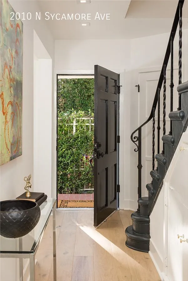 2010 N Sycamore Ave, Hollywood Hills — Photo 4
