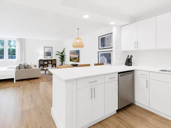2301 Collins Avenue #323, Miami Beach, FL 33139