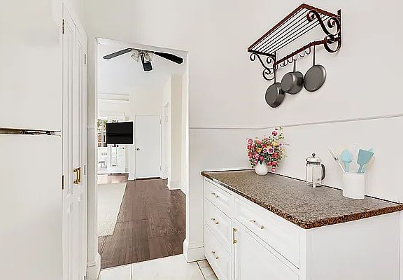 4th image of 44 W 96th St APT 1A