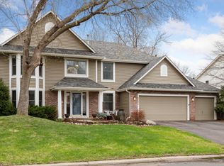 6691 Mulberry Cir, Chanhassen, MN 55317