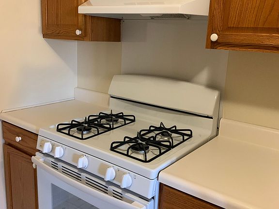 5th image of 12025 Audubon Ave #1B