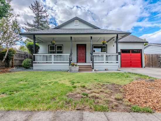 820 Newtown St, Medford, OR 97501
