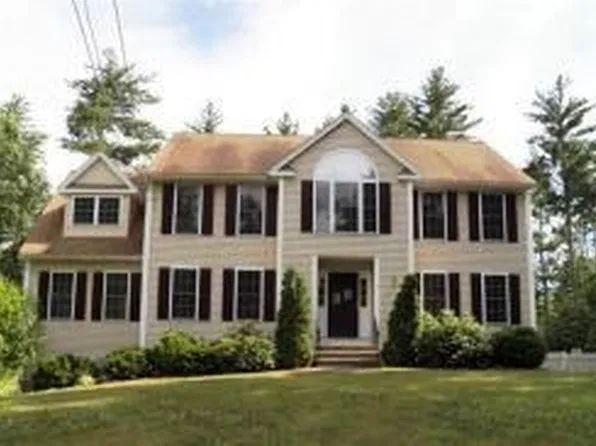 9 Burns Rd, Pelham, NH 03076