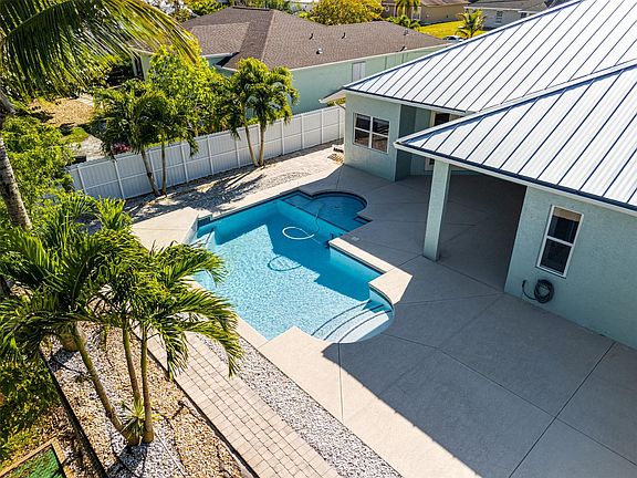 5th image of 3073 SW Ann Arbor Road