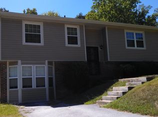 2946 E Freedom Cir, Ooltewah, TN 37363