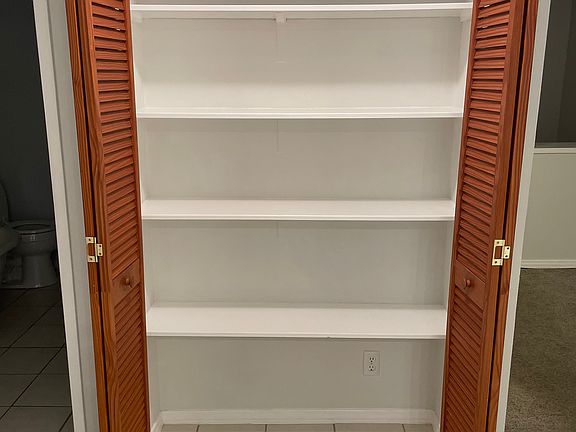 5th image of 91 Fairlawn Dr Unit 1