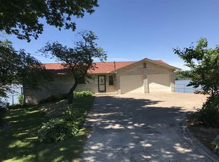 713 N Main St, Port Byron, IL 61275