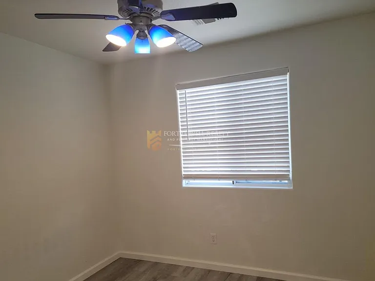 7226 S 48th Gln — Photo 12