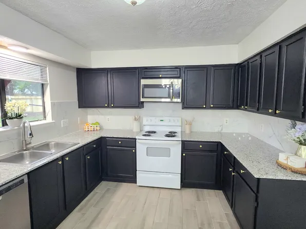 10047 Emerald Creek Dr, Houston, TX 77070