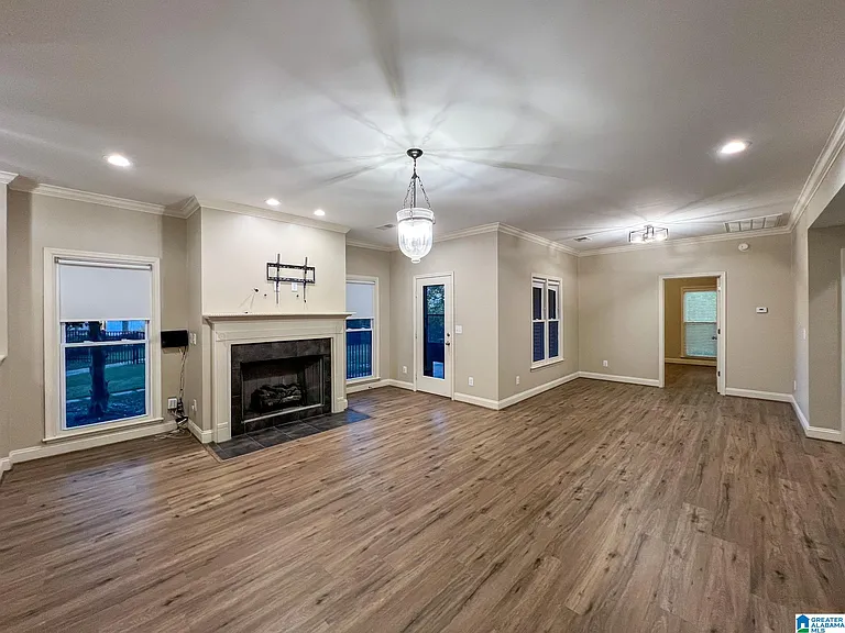 1117 Monaghan Dr — Photo 7