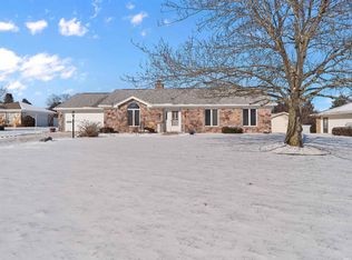 4 Meadow Ct, Huntington, IN 46750