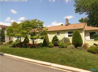 84-86 Fournier Cres, Elmwood Park, NJ