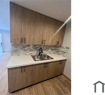 13425 Vanowen St #1 — Photo 11
