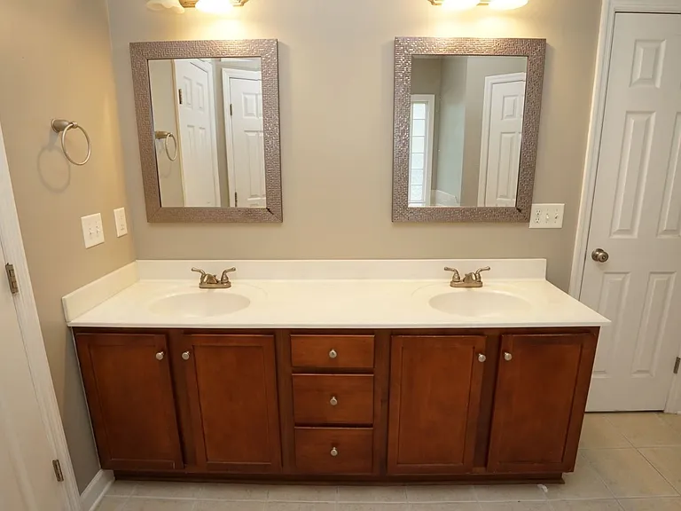 147 Moonstone Ct — Photo 32