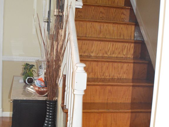 4th image of 3703 E Tremont Ave #2