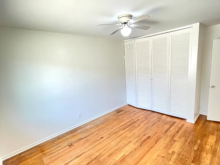 1045 Marvista Ave — Photo 22