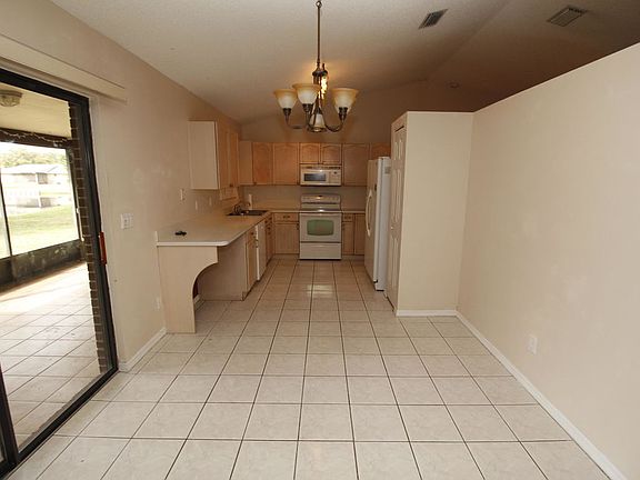 3rd image of 168 Palm Cir