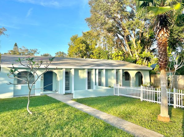 5215 17th Ave S, Gulfport, FL