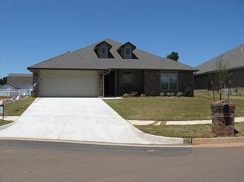 2nd image of 205 Evie Pl
