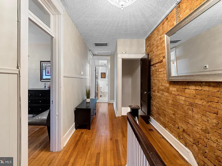 1501 Crittenden St NW — Photo 21