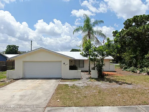 2106 Tarrytown Ln NE Photo 1