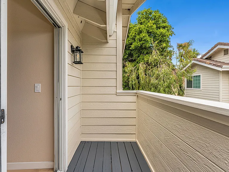 19723 Redwood Rd — Photo 29