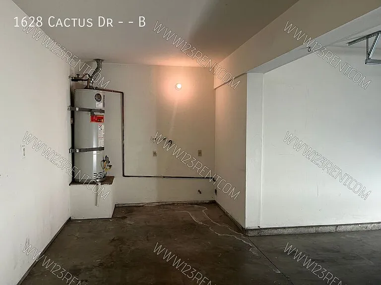 1628 Cactus Dr #B — Photo 15