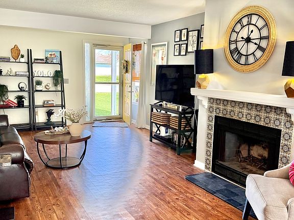 3rd image of 2909 Natalie Dr #0