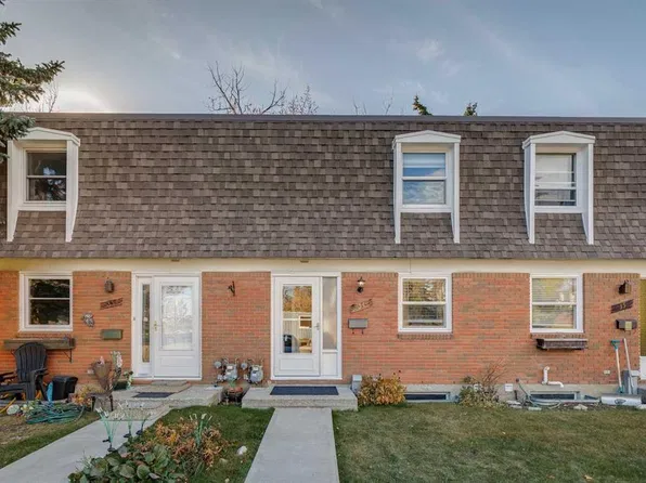 330 N Canterbury Dr SW #34, Calgary, AB T2W 1H6