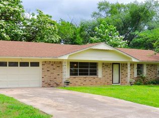 302 W Wilson Ave, Calera, OK 74730