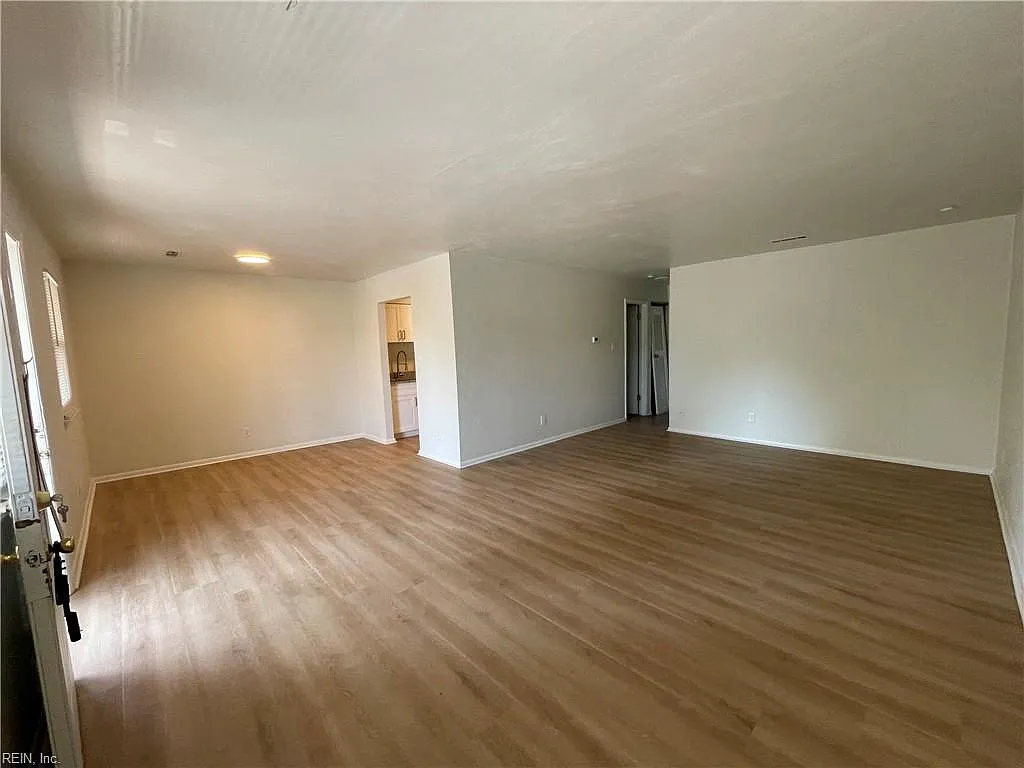719 Marvin AVE — Photo 4