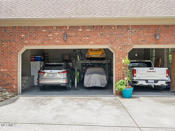 4th image of 4803 Trent Woods Drive