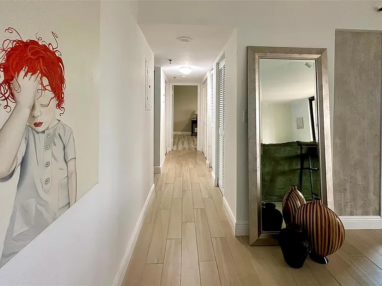 7582 Regency Lake Dr — Photo 6