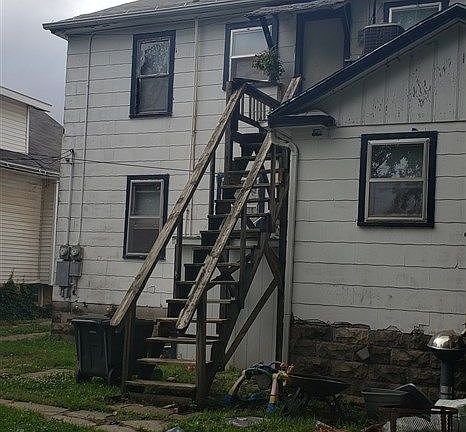 3rd image of 517 E Harvey Ave